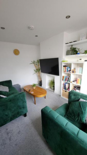 Two bedroom home in Headington
